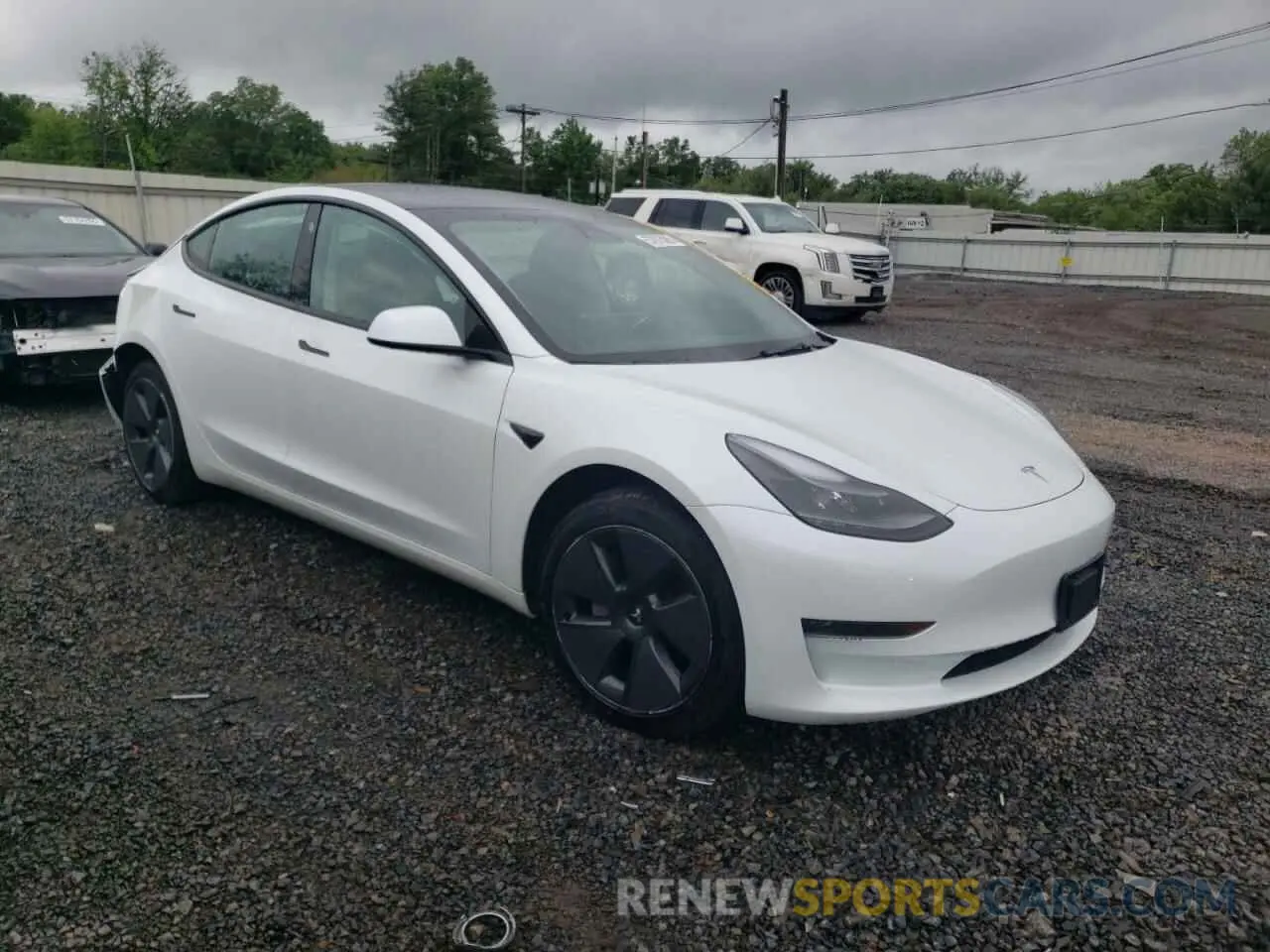 4 Photograph of a damaged car 5YJ3E1EA1PF420111 TESLA MODEL 3 2023