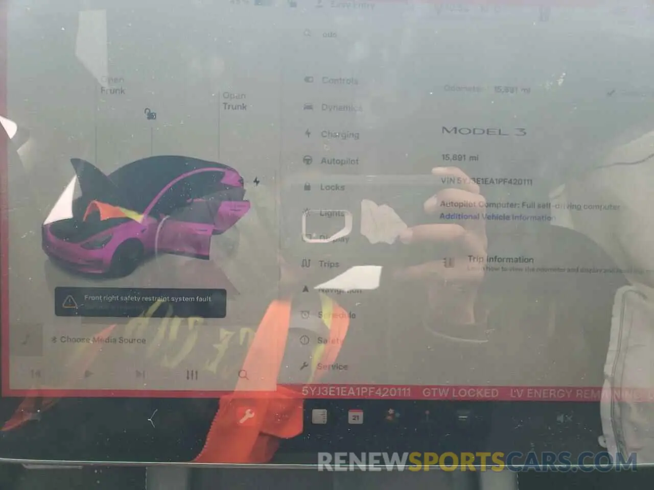 9 Photograph of a damaged car 5YJ3E1EA1PF420111 TESLA MODEL 3 2023