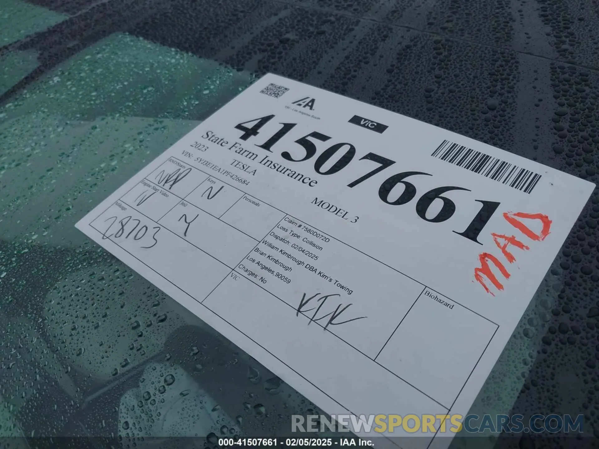 18 Photograph of a damaged car 5YJ3E1EA1PF426684 TESLA MODEL 3 2023