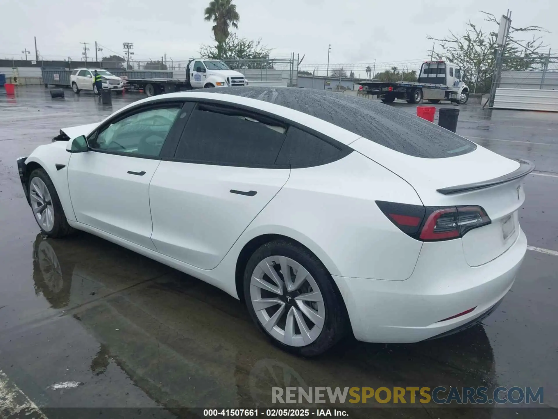3 Photograph of a damaged car 5YJ3E1EA1PF426684 TESLA MODEL 3 2023