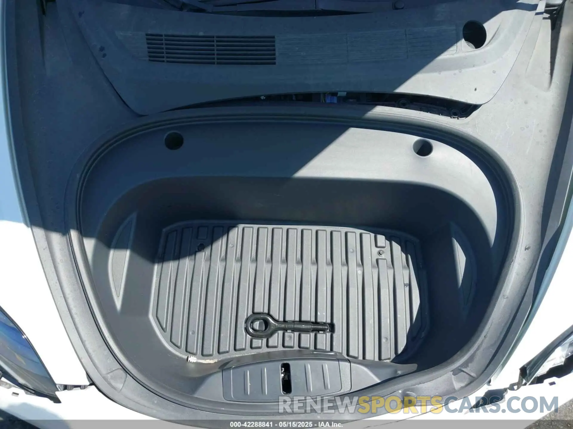 10 Photograph of a damaged car 5YJ3E1EA1PF431772 TESLA MODEL 3 2023
