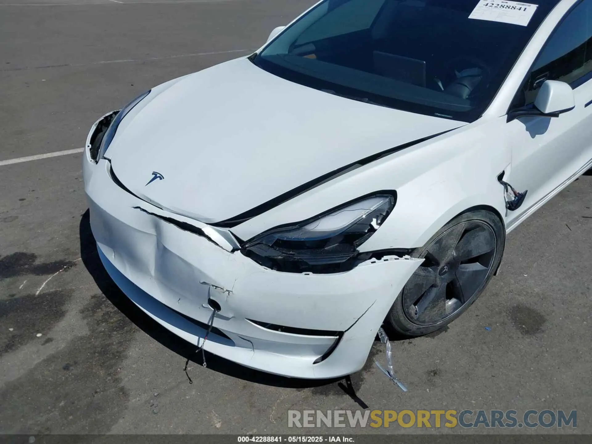 6 Photograph of a damaged car 5YJ3E1EA1PF431772 TESLA MODEL 3 2023