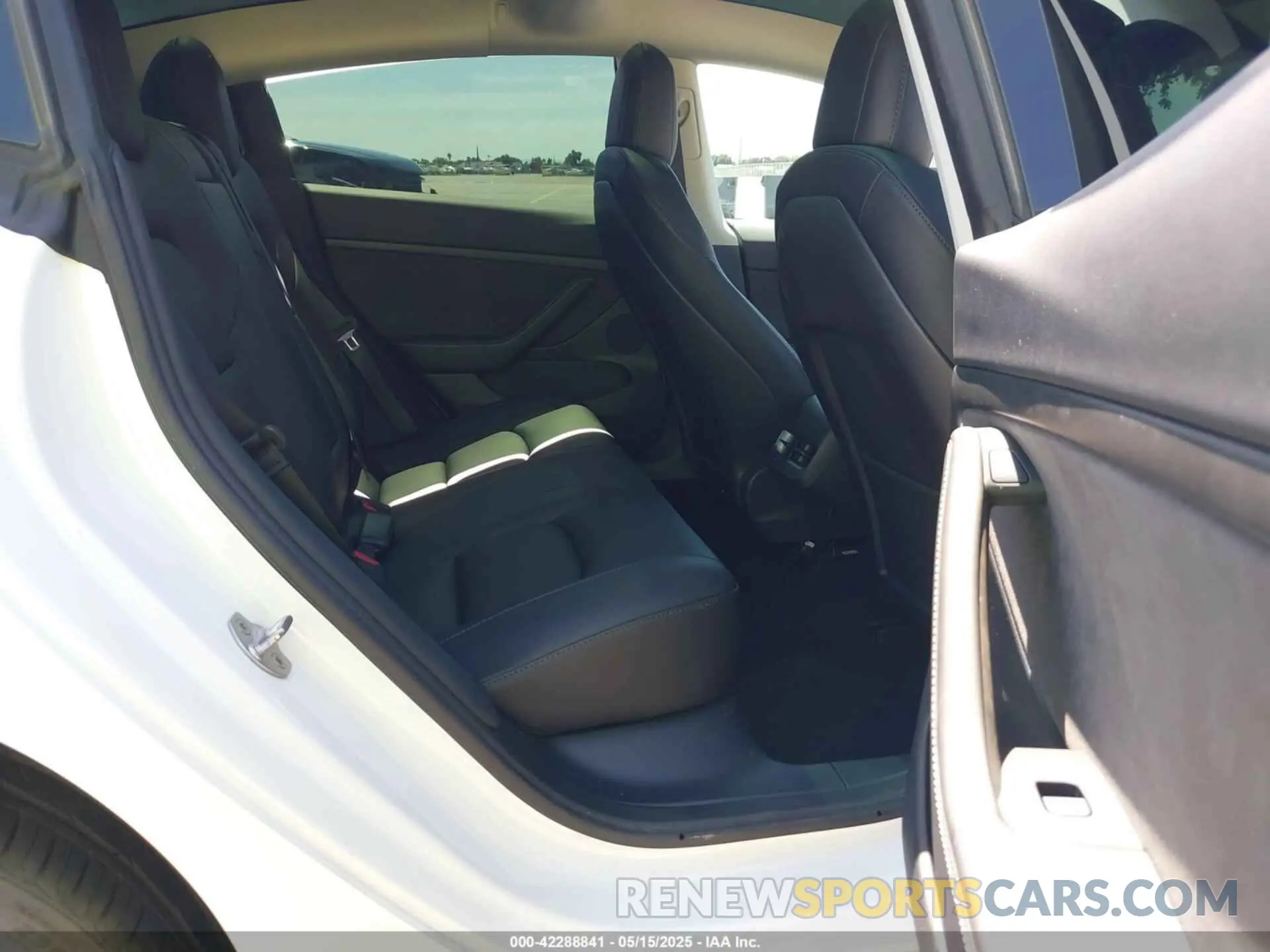 8 Photograph of a damaged car 5YJ3E1EA1PF431772 TESLA MODEL 3 2023
