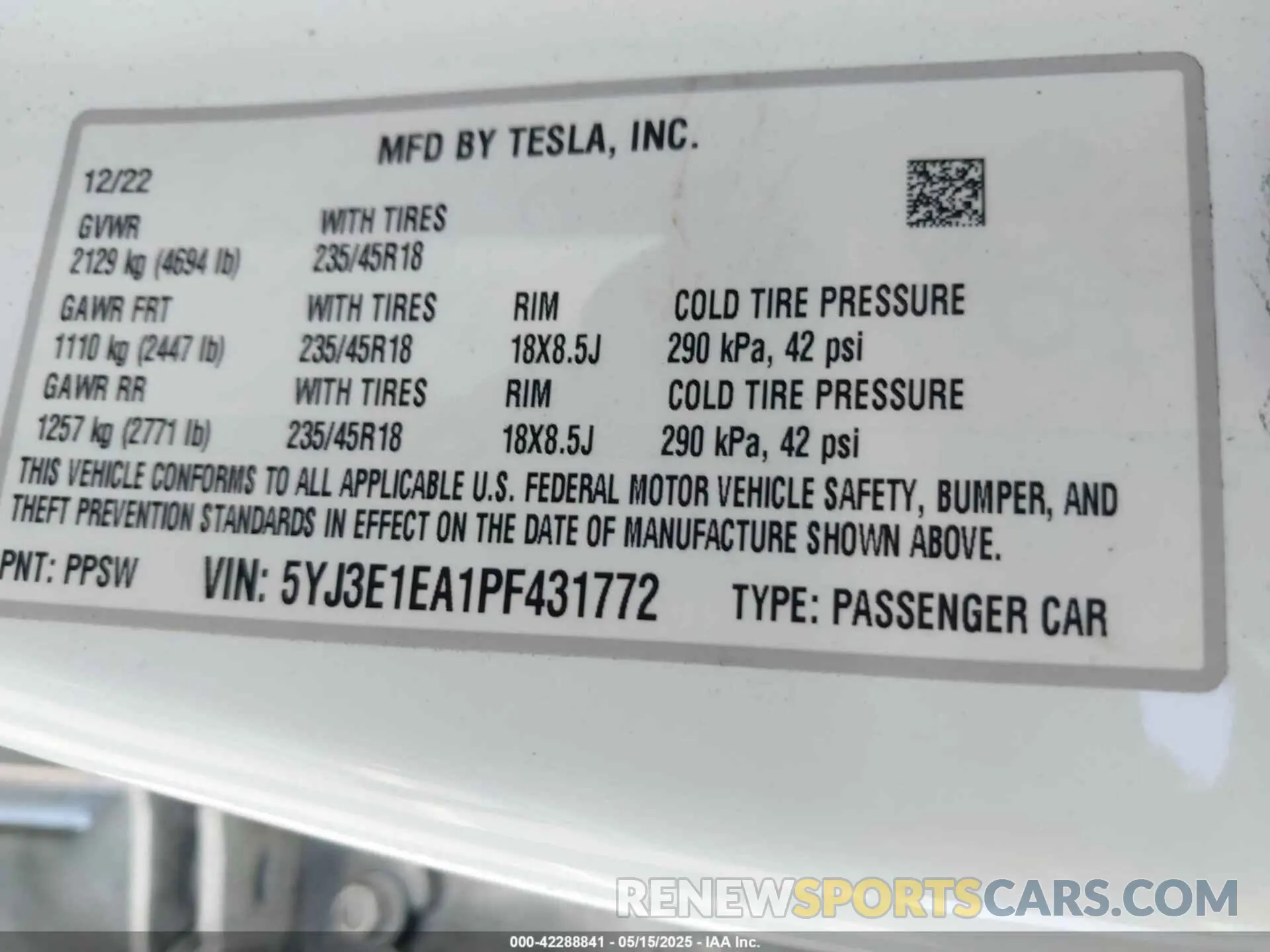 9 Photograph of a damaged car 5YJ3E1EA1PF431772 TESLA MODEL 3 2023