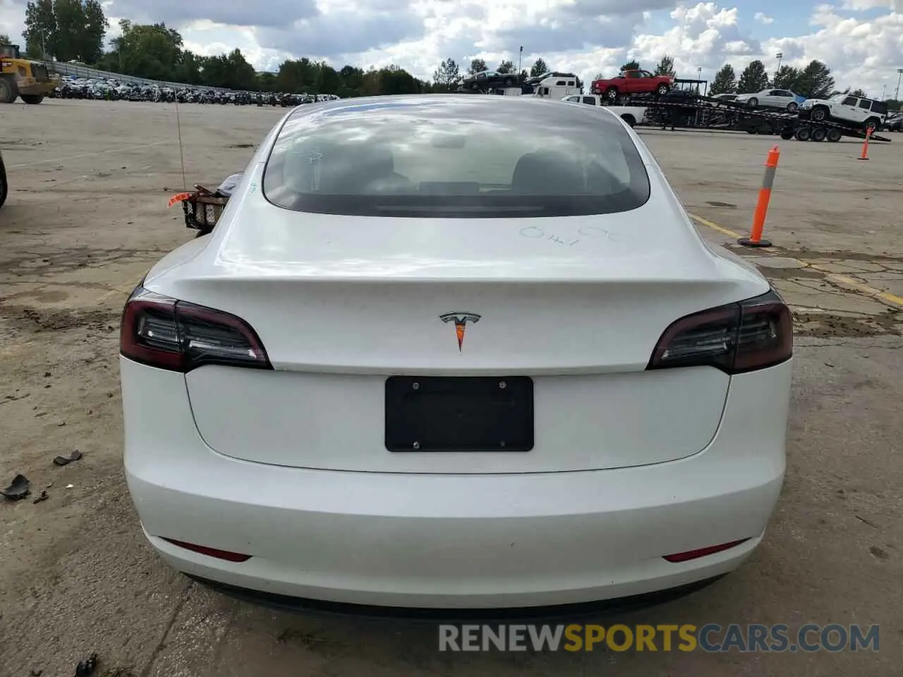 6 Photograph of a damaged car 5YJ3E1EA1PF450757 TESLA MODEL 3 2023