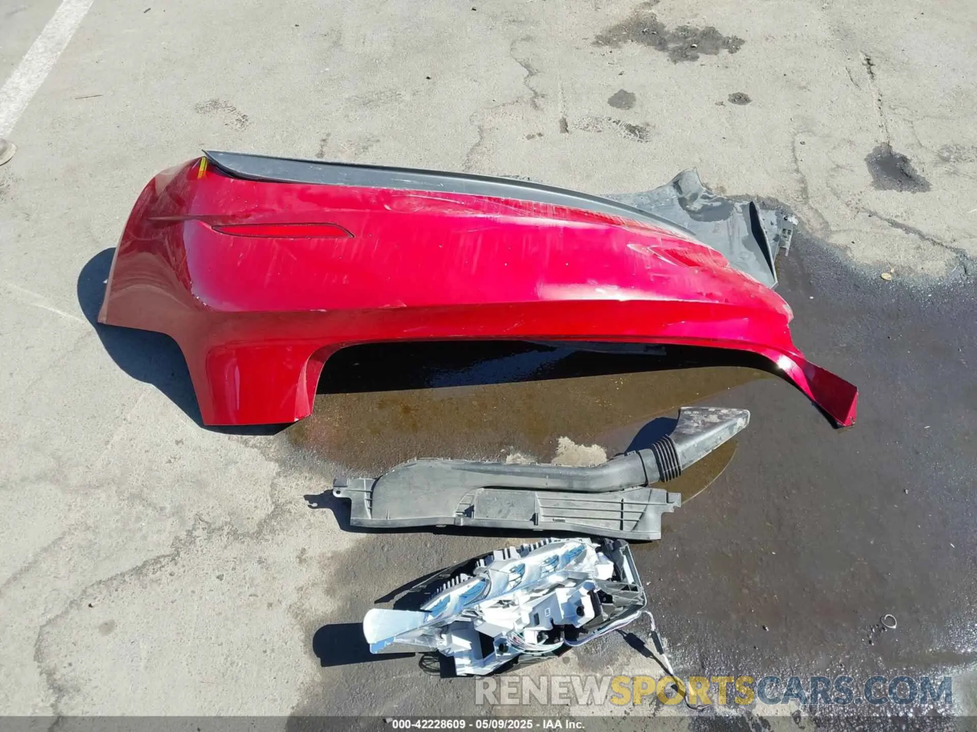 12 Photograph of a damaged car 5YJ3E1EA1PF456185 TESLA MODEL 3 2023