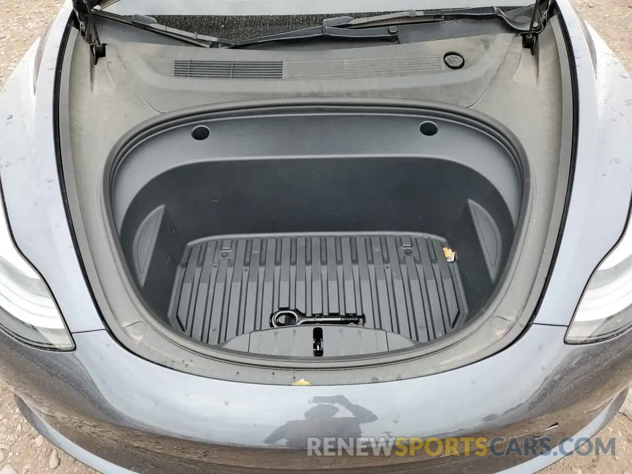 11 Photograph of a damaged car 5YJ3E1EA1PF484102 TESLA MODEL 3 2023