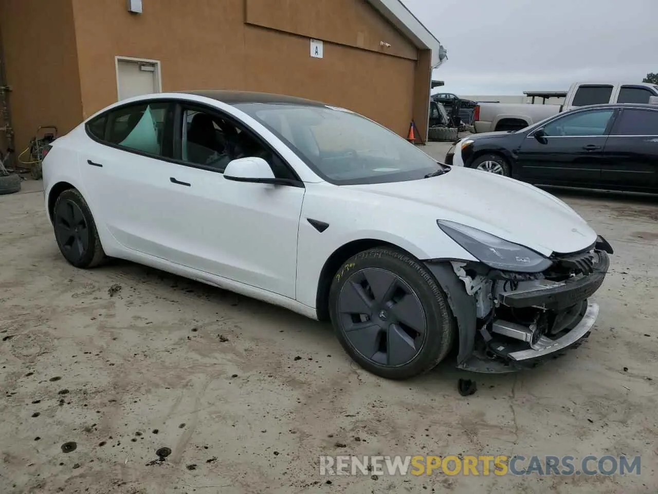 4 Photograph of a damaged car 5YJ3E1EA1PF513310 TESLA MODEL 3 2023