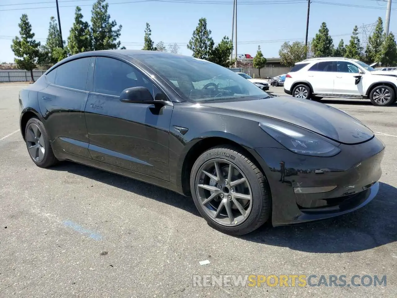 4 Photograph of a damaged car 5YJ3E1EA1PF518944 TESLA MODEL 3 2023