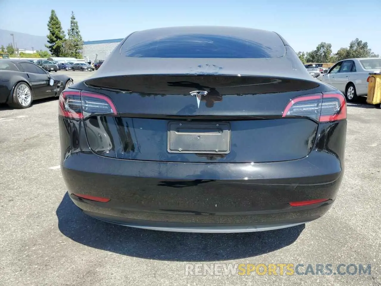 6 Photograph of a damaged car 5YJ3E1EA1PF518944 TESLA MODEL 3 2023