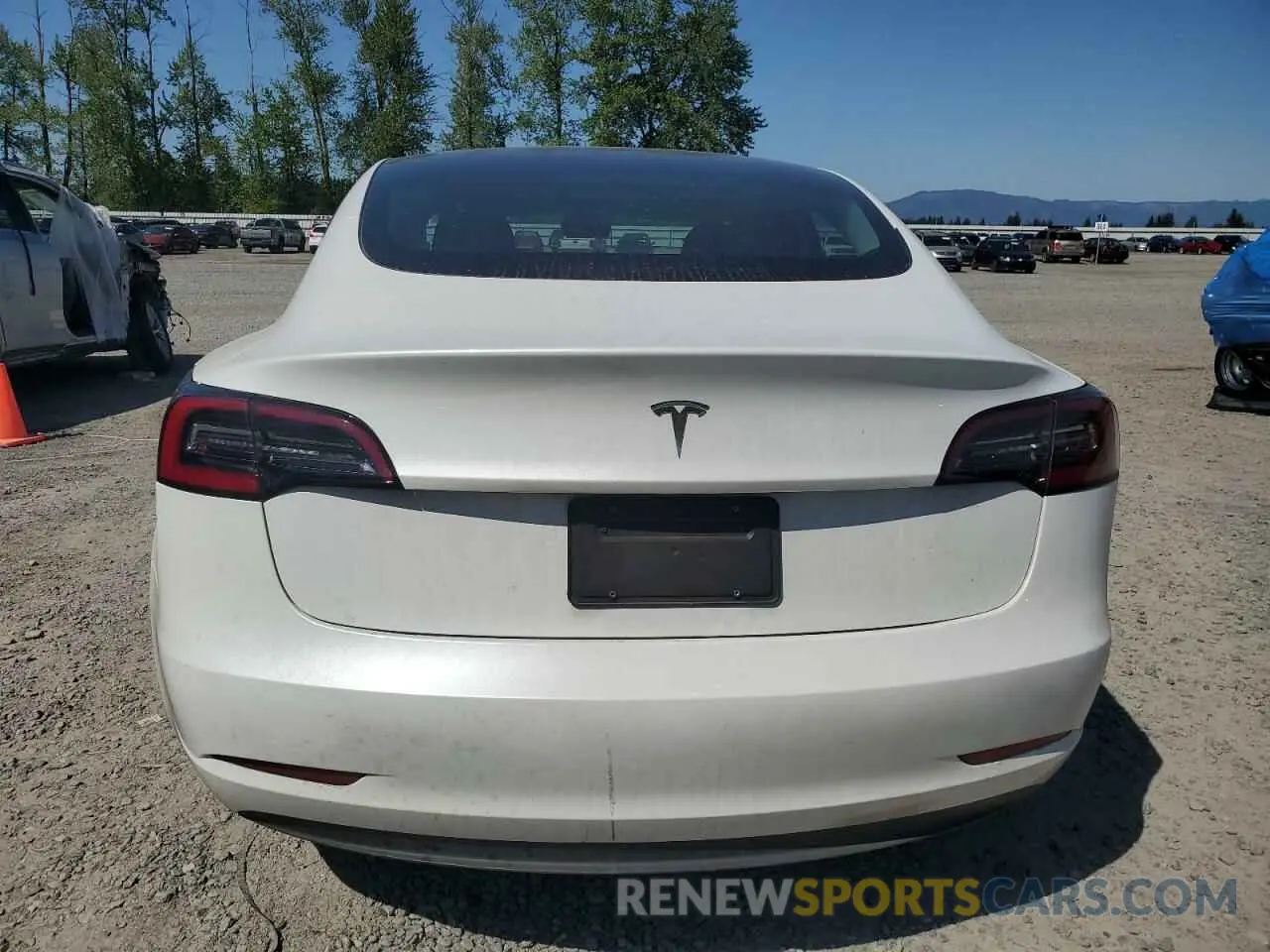 6 Photograph of a damaged car 5YJ3E1EA1PF542001 TESLA MODEL 3 2023