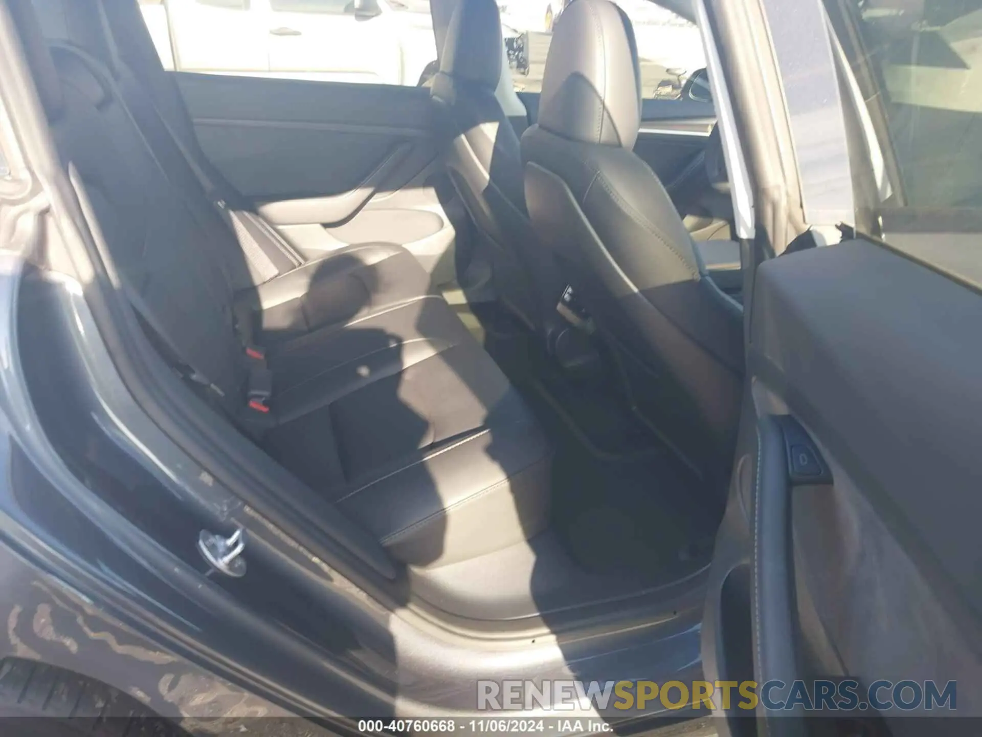 8 Photograph of a damaged car 5YJ3E1EA1PF559820 TESLA MODEL 3 2023