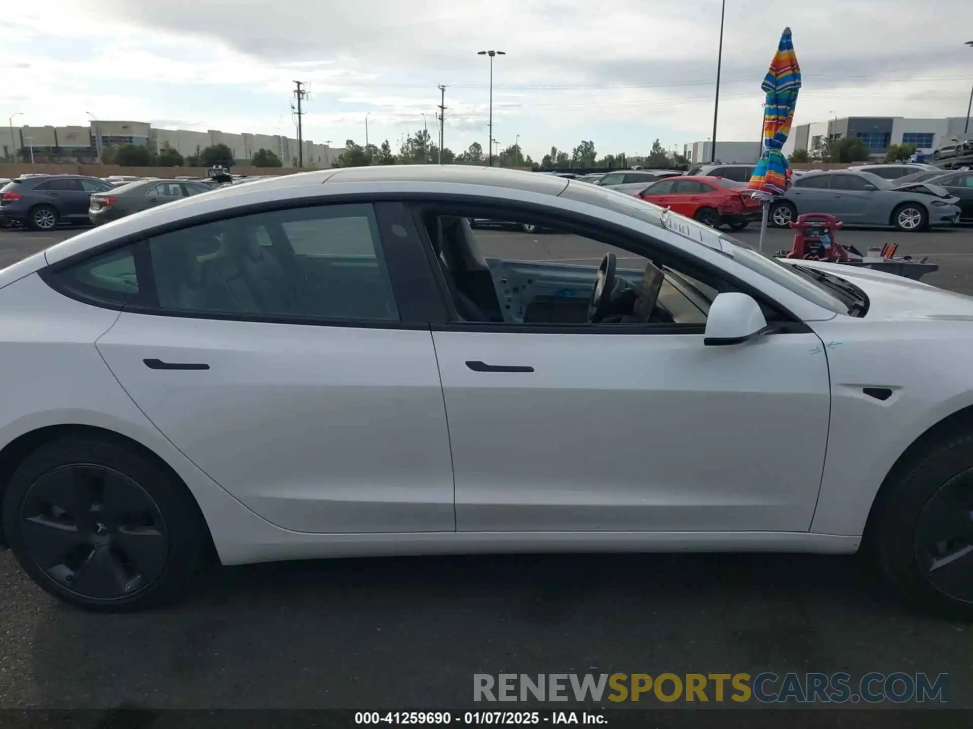 14 Photograph of a damaged car 5YJ3E1EA1PF567416 TESLA MODEL 3 2023