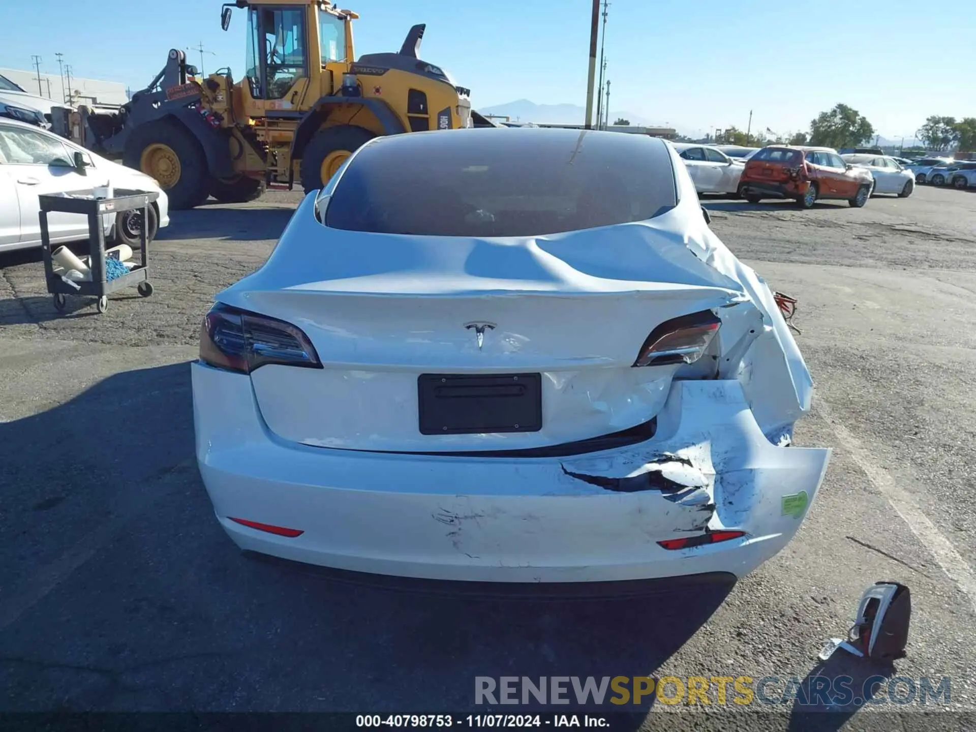 16 Photograph of a damaged car 5YJ3E1EA1PF569117 TESLA MODEL 3 2023