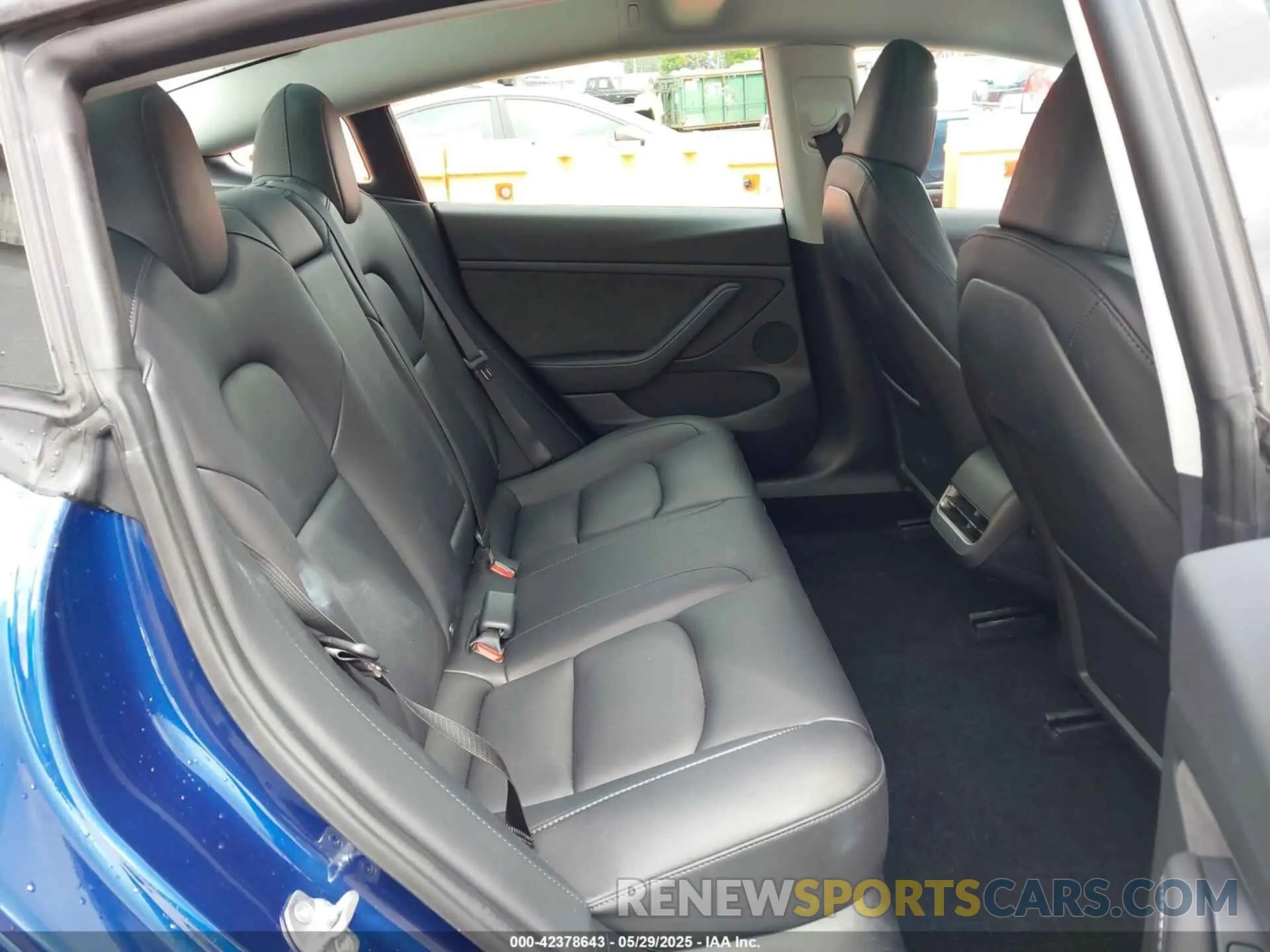 8 Photograph of a damaged car 5YJ3E1EA1PF572180 TESLA MODEL 3 2023