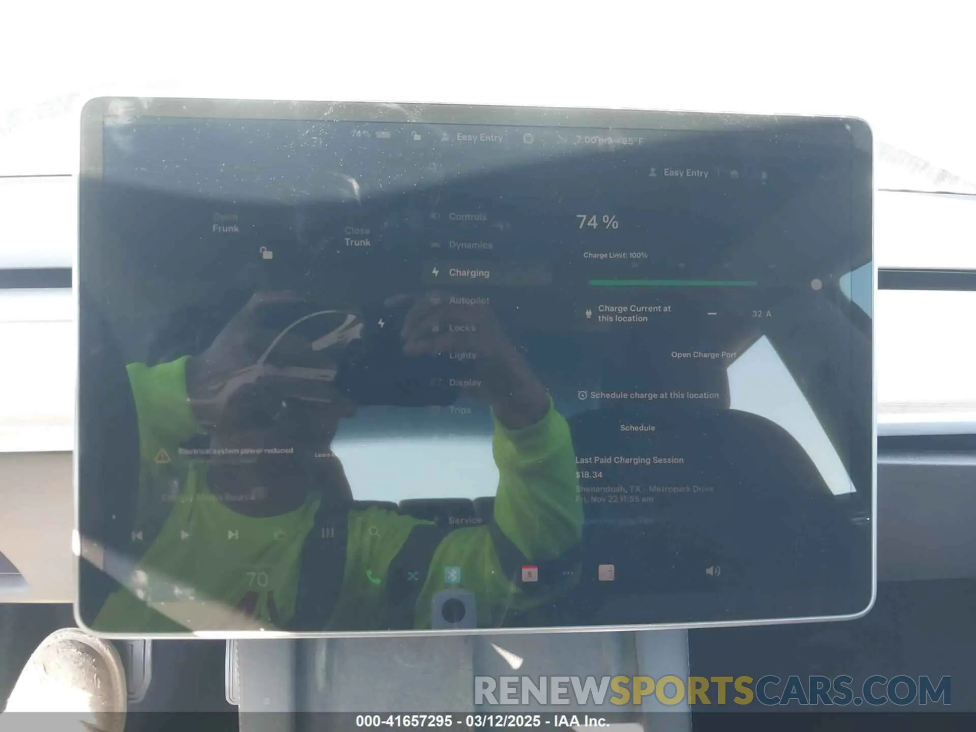 18 Photograph of a damaged car 5YJ3E1EA1PF576780 TESLA MODEL 3 2023