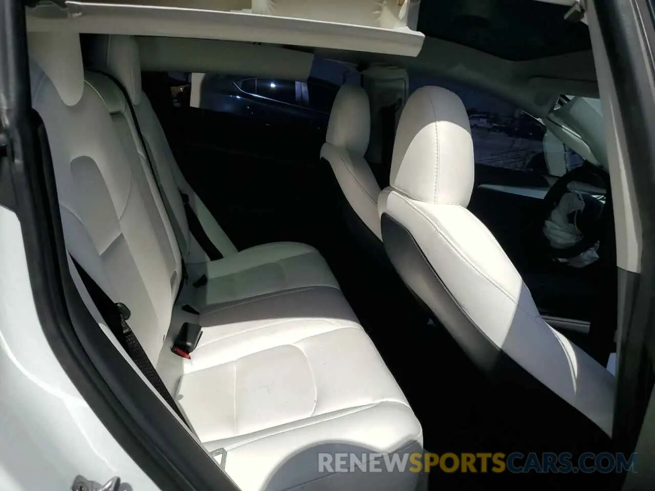 10 Photograph of a damaged car 5YJ3E1EA1PF582899 TESLA MODEL 3 2023