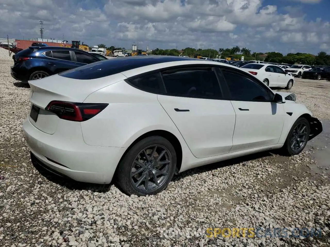 3 Photograph of a damaged car 5YJ3E1EA1PF582899 TESLA MODEL 3 2023