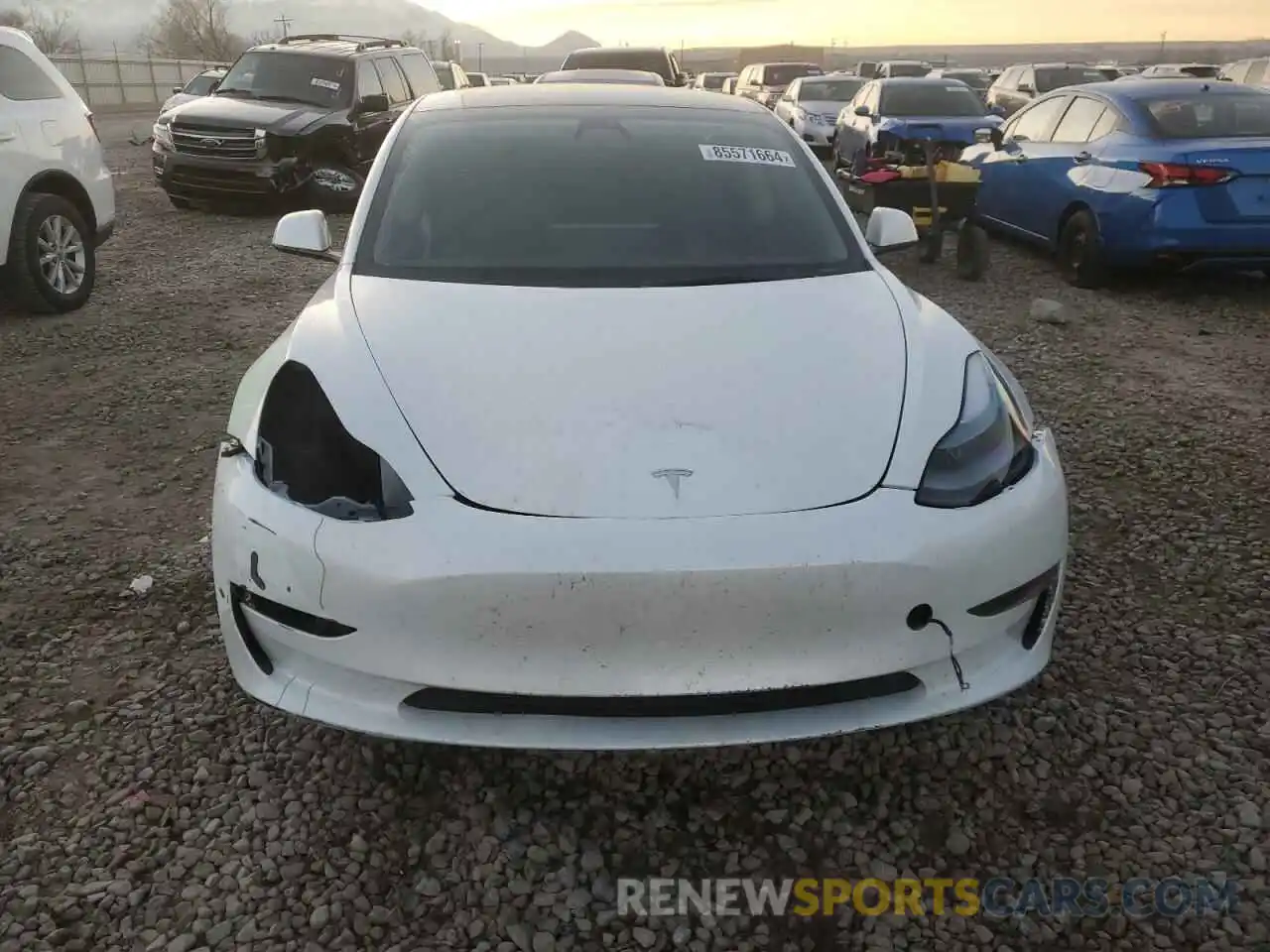 5 Photograph of a damaged car 5YJ3E1EA1PF586774 TESLA MODEL 3 2023