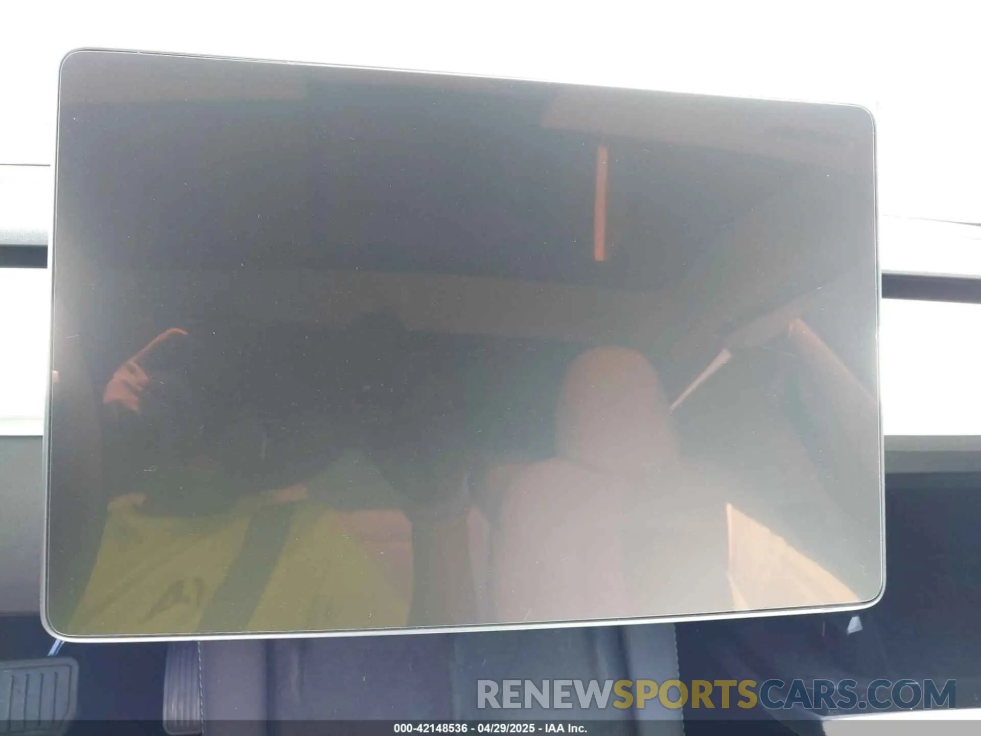 17 Photograph of a damaged car 5YJ3E1EA1PF599699 TESLA MODEL 3 2023