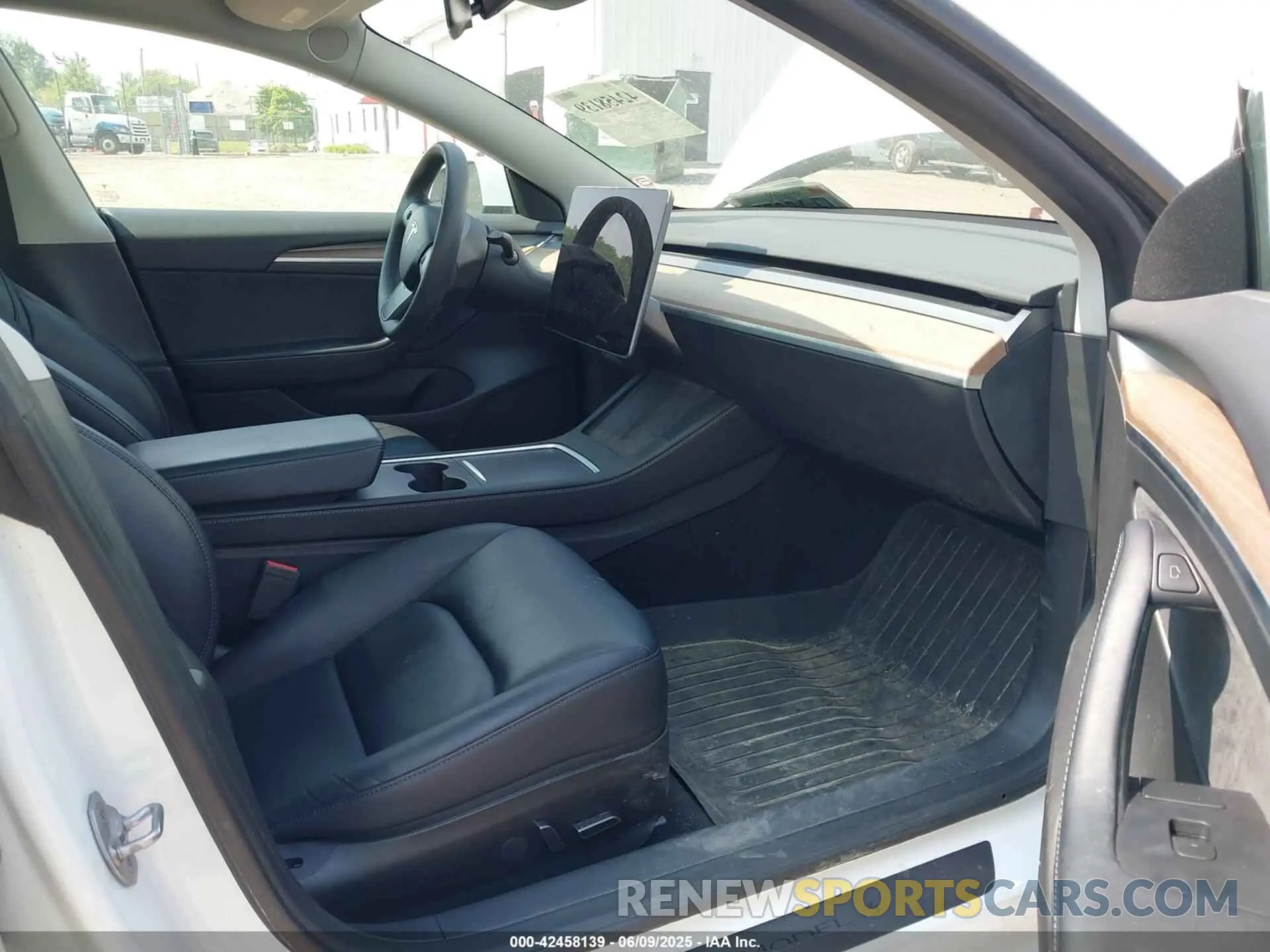 5 Photograph of a damaged car 5YJ3E1EA1PF602729 TESLA MODEL 3 2023