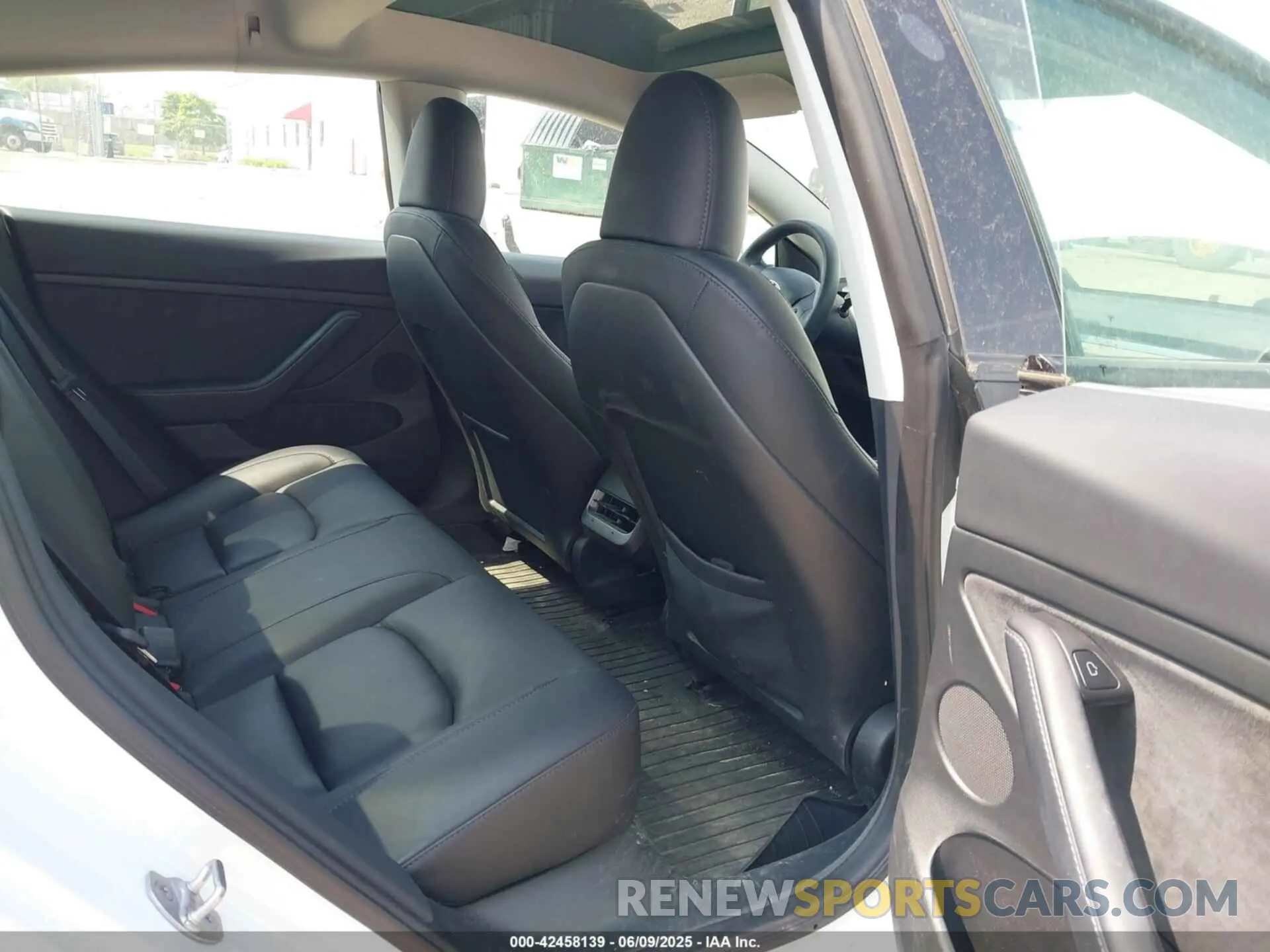 7 Photograph of a damaged car 5YJ3E1EA1PF602729 TESLA MODEL 3 2023