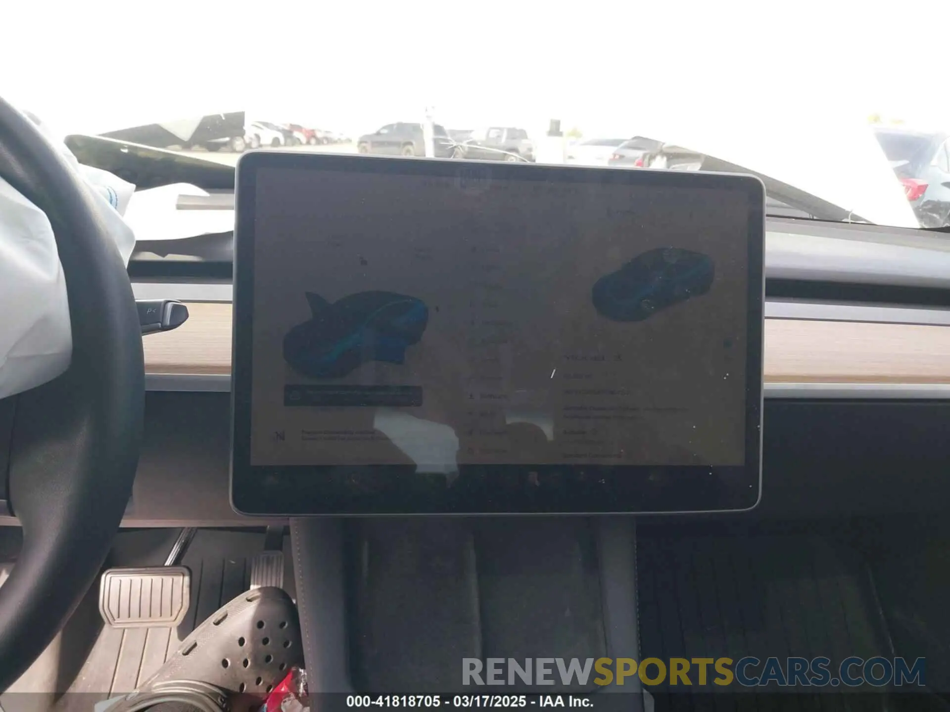 17 Photograph of a damaged car 5YJ3E1EA1PF604139 TESLA MODEL 3 2023