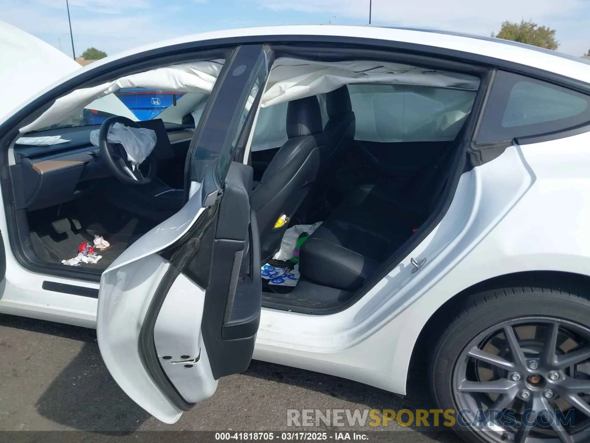 8 Photograph of a damaged car 5YJ3E1EA1PF604139 TESLA MODEL 3 2023