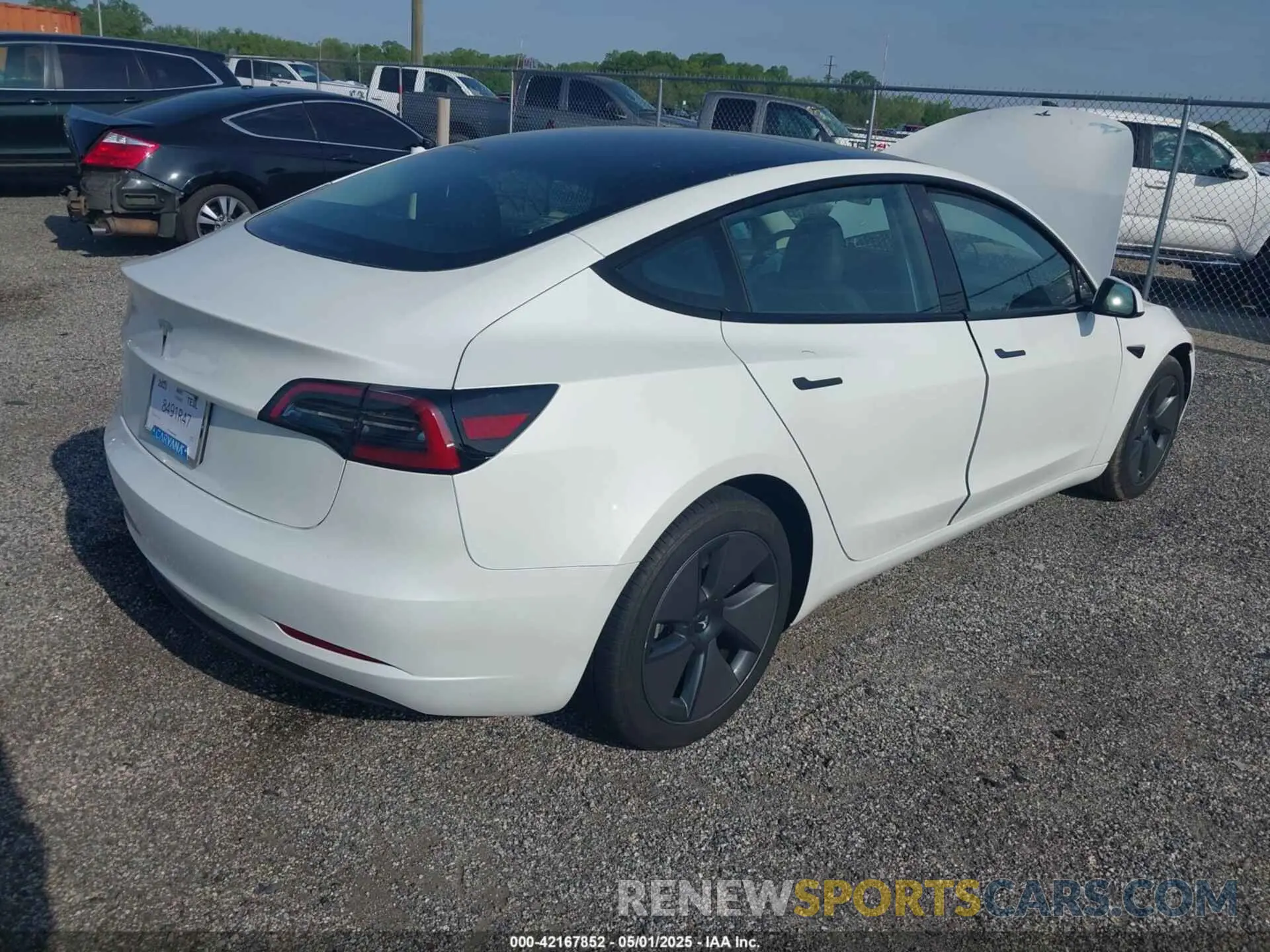 4 Photograph of a damaged car 5YJ3E1EA1PF621698 TESLA MODEL 3 2023
