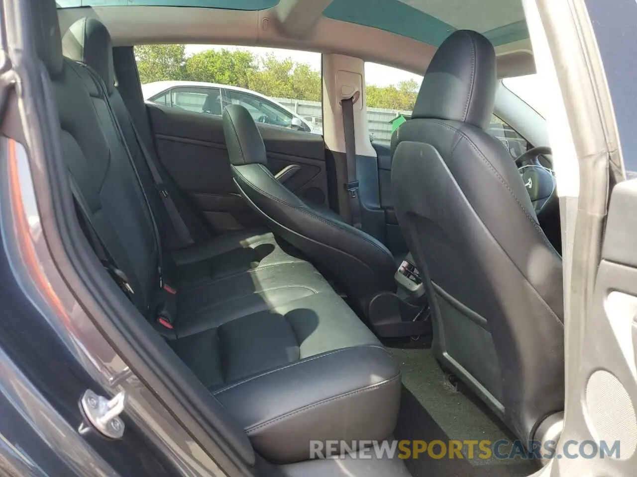 10 Photograph of a damaged car 5YJ3E1EA1PF625766 TESLA MODEL 3 2023