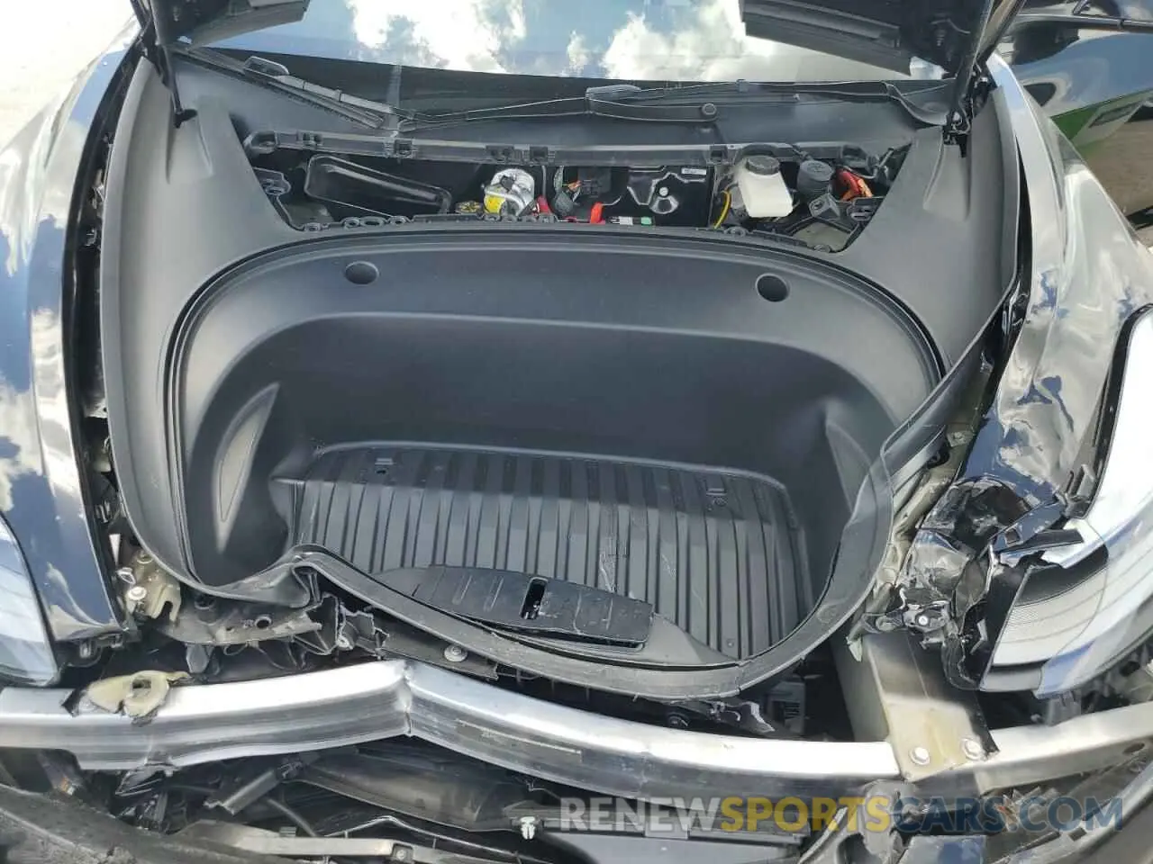 11 Photograph of a damaged car 5YJ3E1EA1PF639389 TESLA MODEL 3 2023