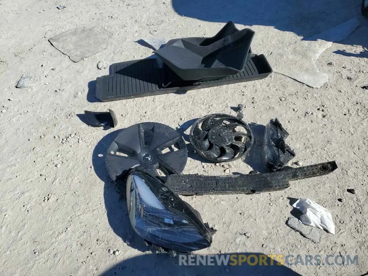 12 Photograph of a damaged car 5YJ3E1EA1PF644804 TESLA MODEL 3 2023
