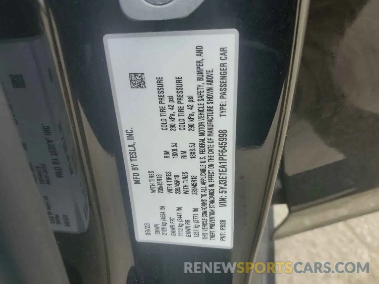 14 Photograph of a damaged car 5YJ3E1EA1PF645998 TESLA MODEL 3 2023