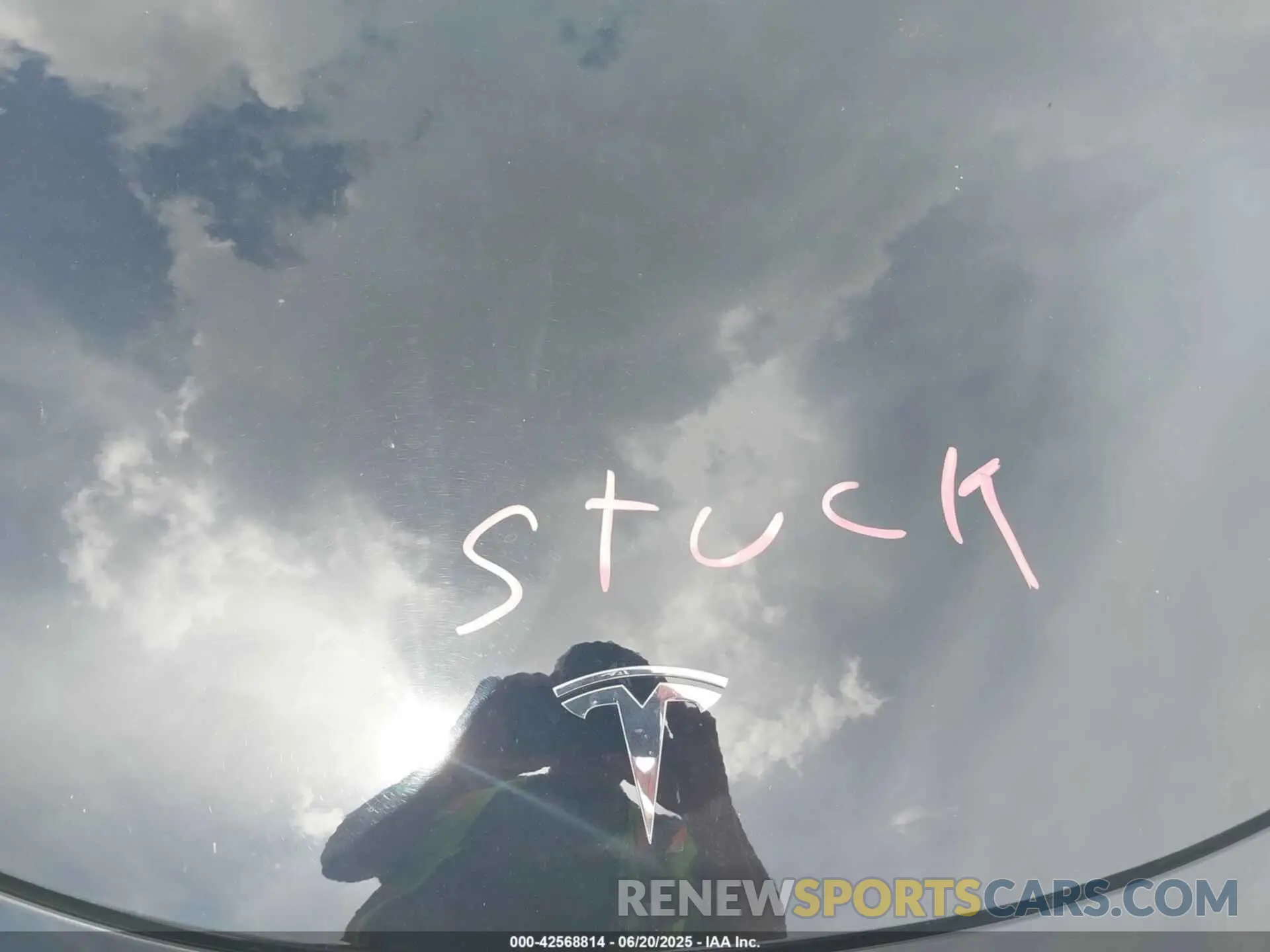 10 Photograph of a damaged car 5YJ3E1EA1PF657066 TESLA MODEL 3 2023