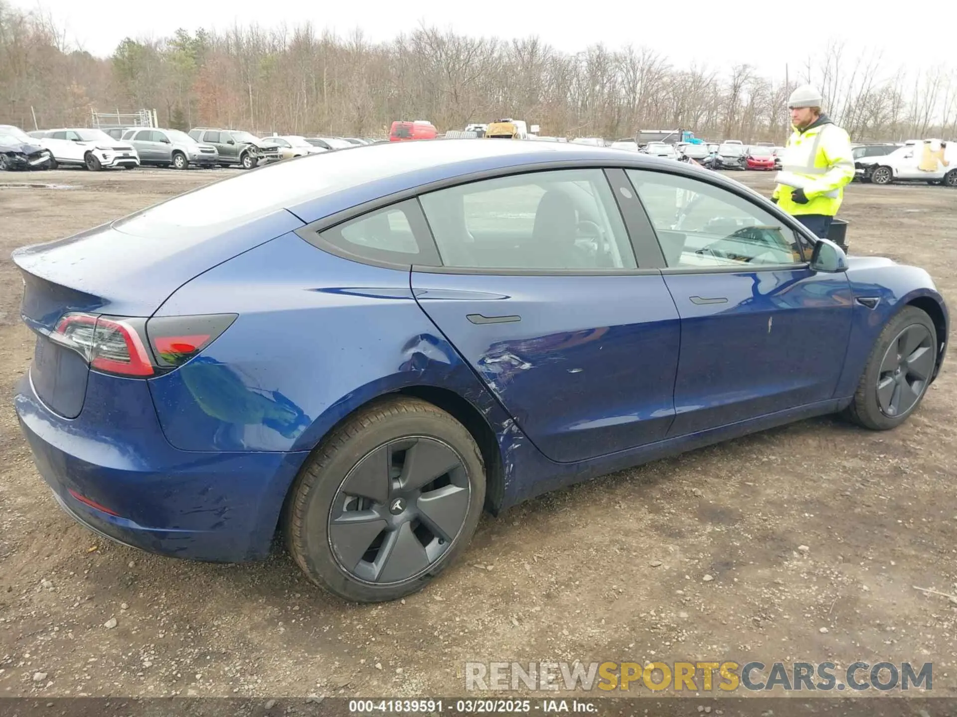 19 Photograph of a damaged car 5YJ3E1EA1PF664311 TESLA MODEL 3 2023