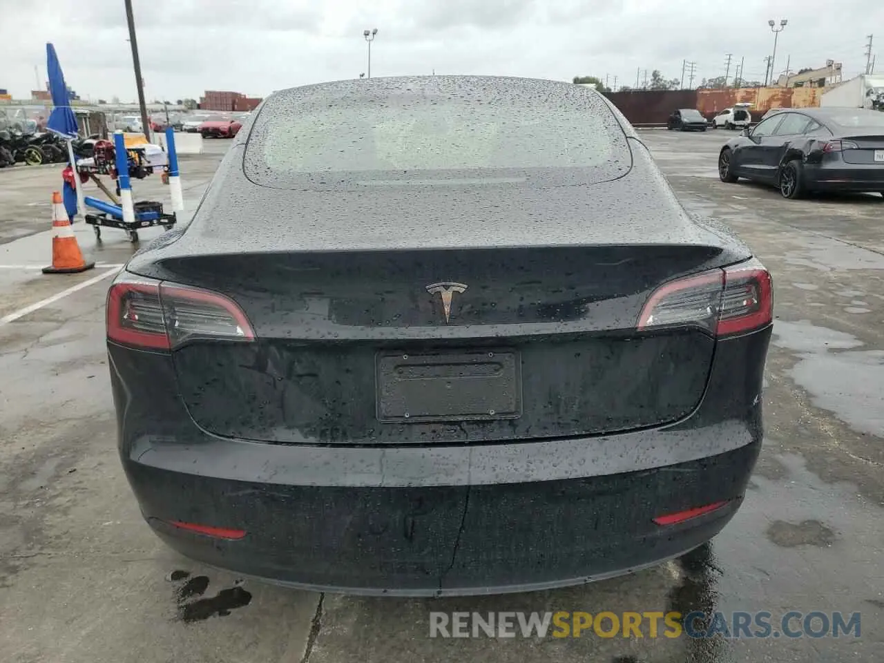 6 Photograph of a damaged car 5YJ3E1EA1PF677592 TESLA MODEL 3 2023