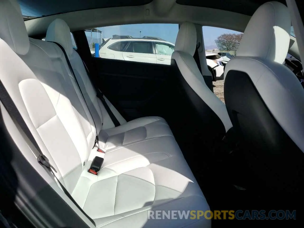 10 Photograph of a damaged car 5YJ3E1EA1PF685532 TESLA MODEL 3 2023