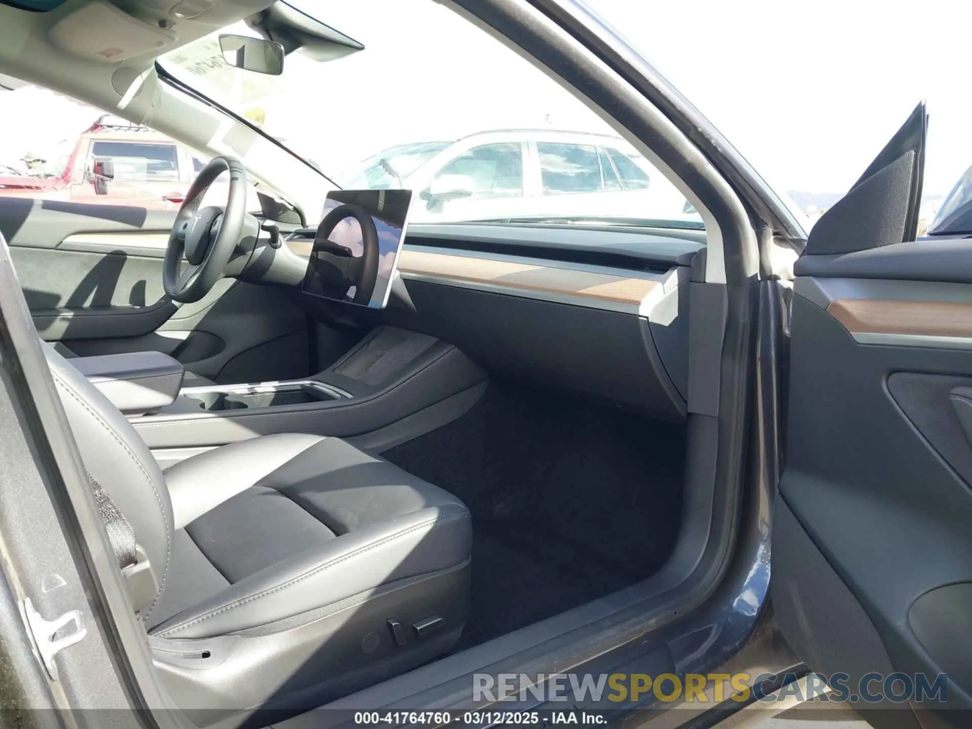 5 Photograph of a damaged car 5YJ3E1EA1PF691699 TESLA MODEL 3 2023