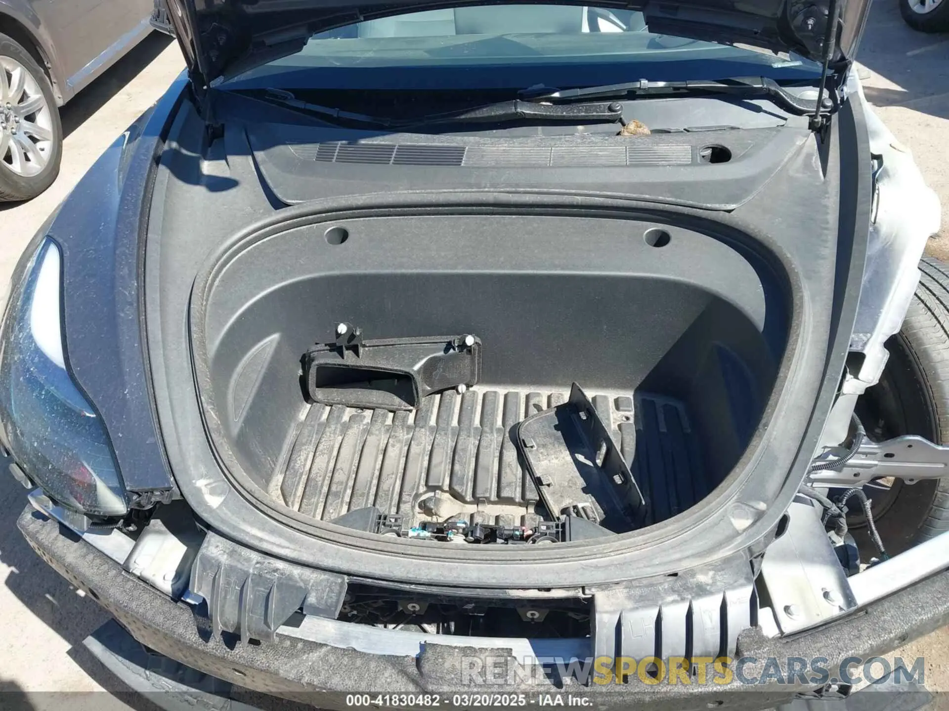 10 Photograph of a damaged car 5YJ3E1EA1PF711921 TESLA MODEL 3 2023