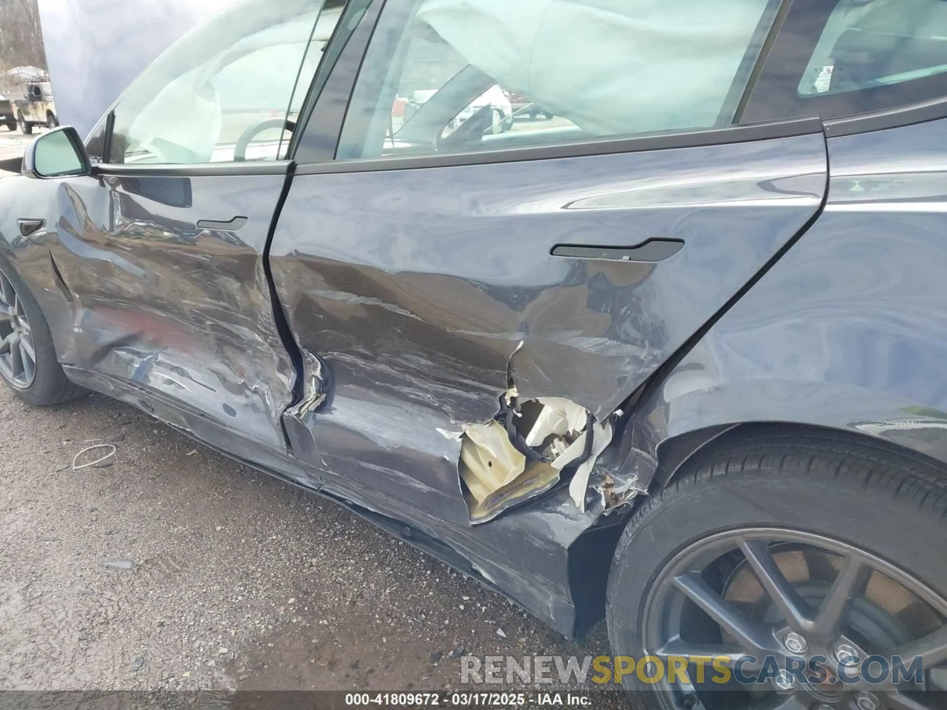 19 Photograph of a damaged car 5YJ3E1EA1PF716004 TESLA MODEL 3 2023