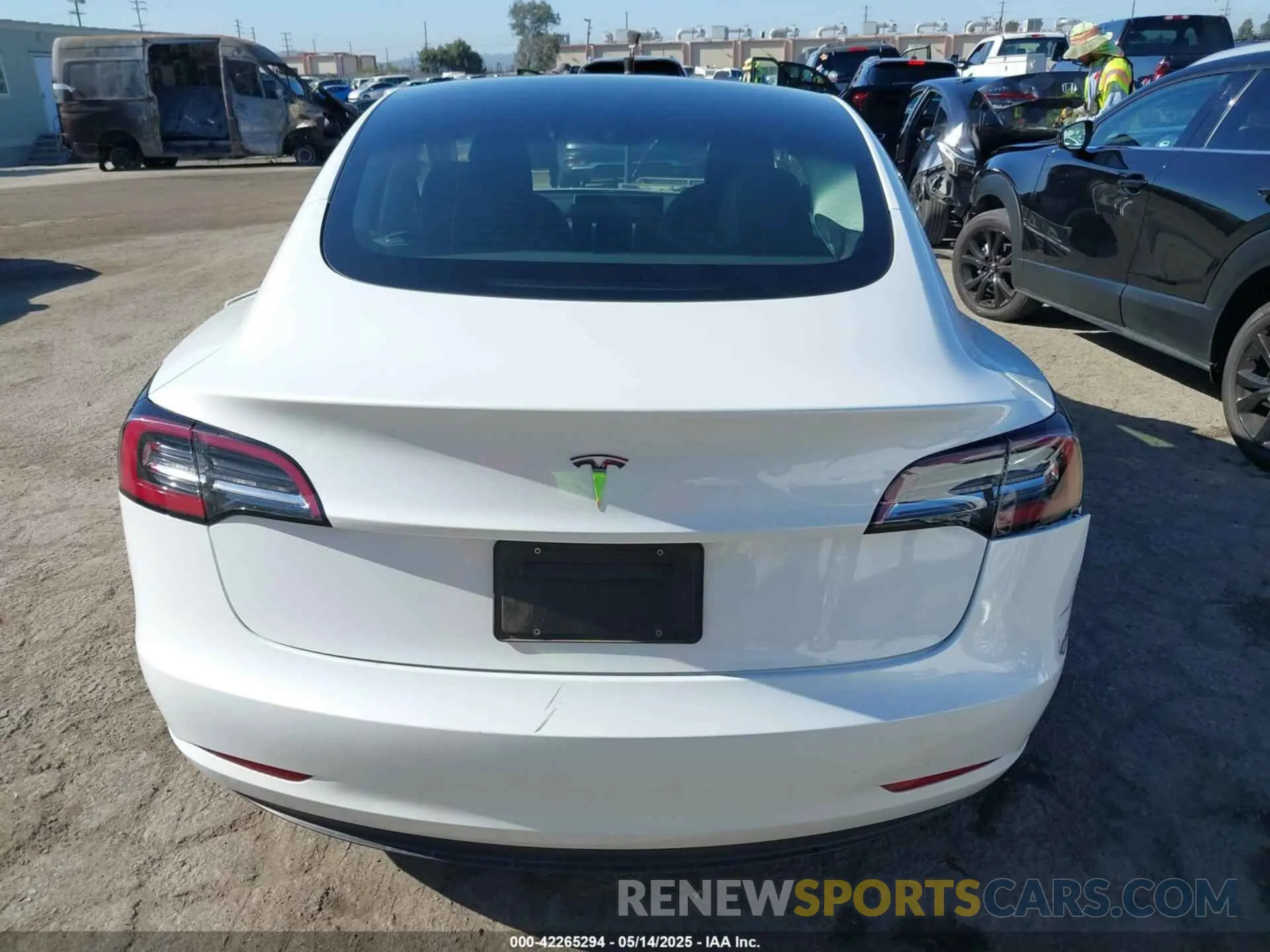 16 Photograph of a damaged car 5YJ3E1EA2PF410378 TESLA MODEL 3 2023