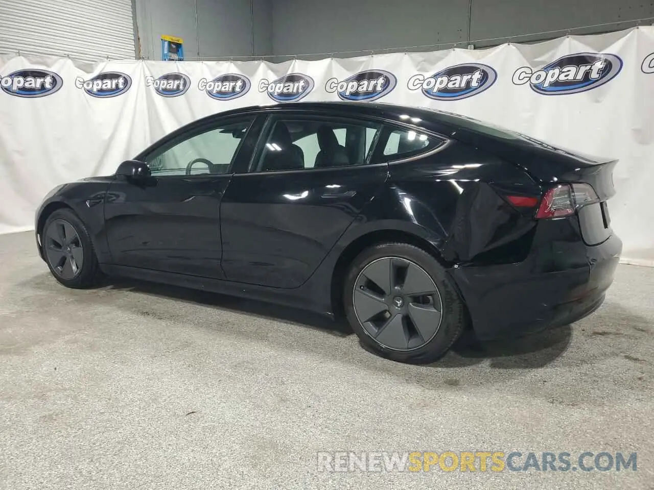 2 Photograph of a damaged car 5YJ3E1EA2PF432462 TESLA MODEL 3 2023