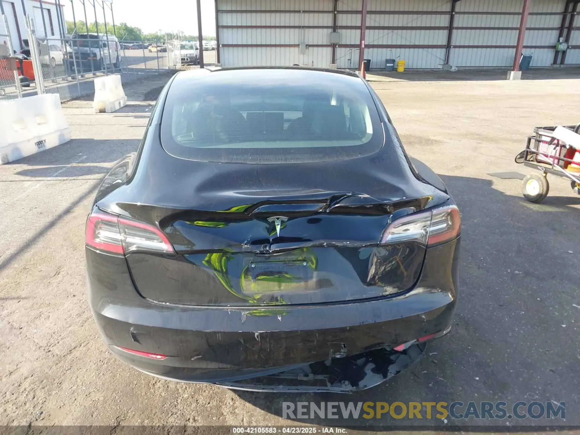 16 Photograph of a damaged car 5YJ3E1EA2PF437967 TESLA MODEL 3 2023