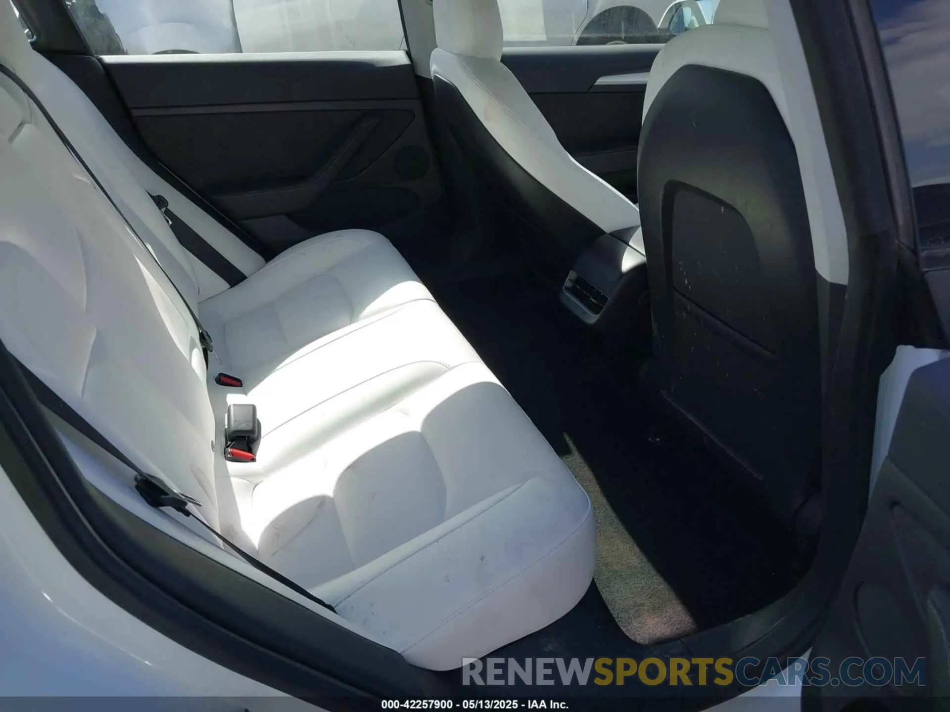8 Photograph of a damaged car 5YJ3E1EA2PF465882 TESLA MODEL 3 2023