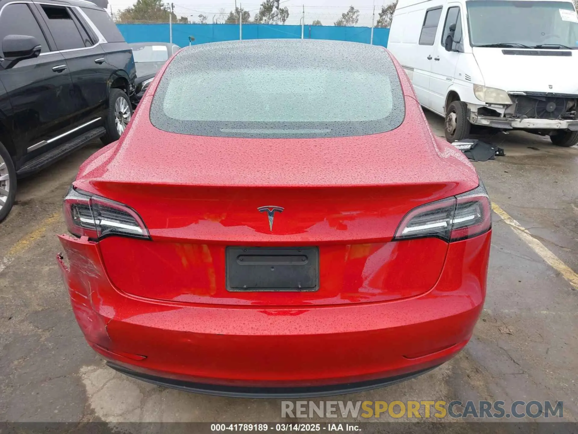 16 Photograph of a damaged car 5YJ3E1EA2PF476140 TESLA MODEL 3 2023
