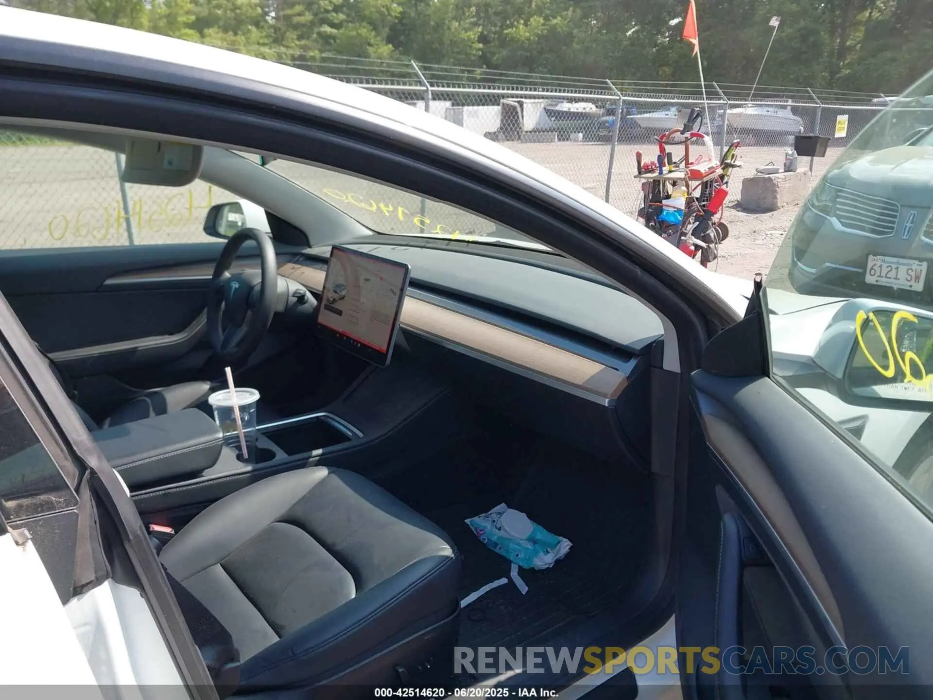 5 Photograph of a damaged car 5YJ3E1EA2PF484335 TESLA MODEL 3 2023