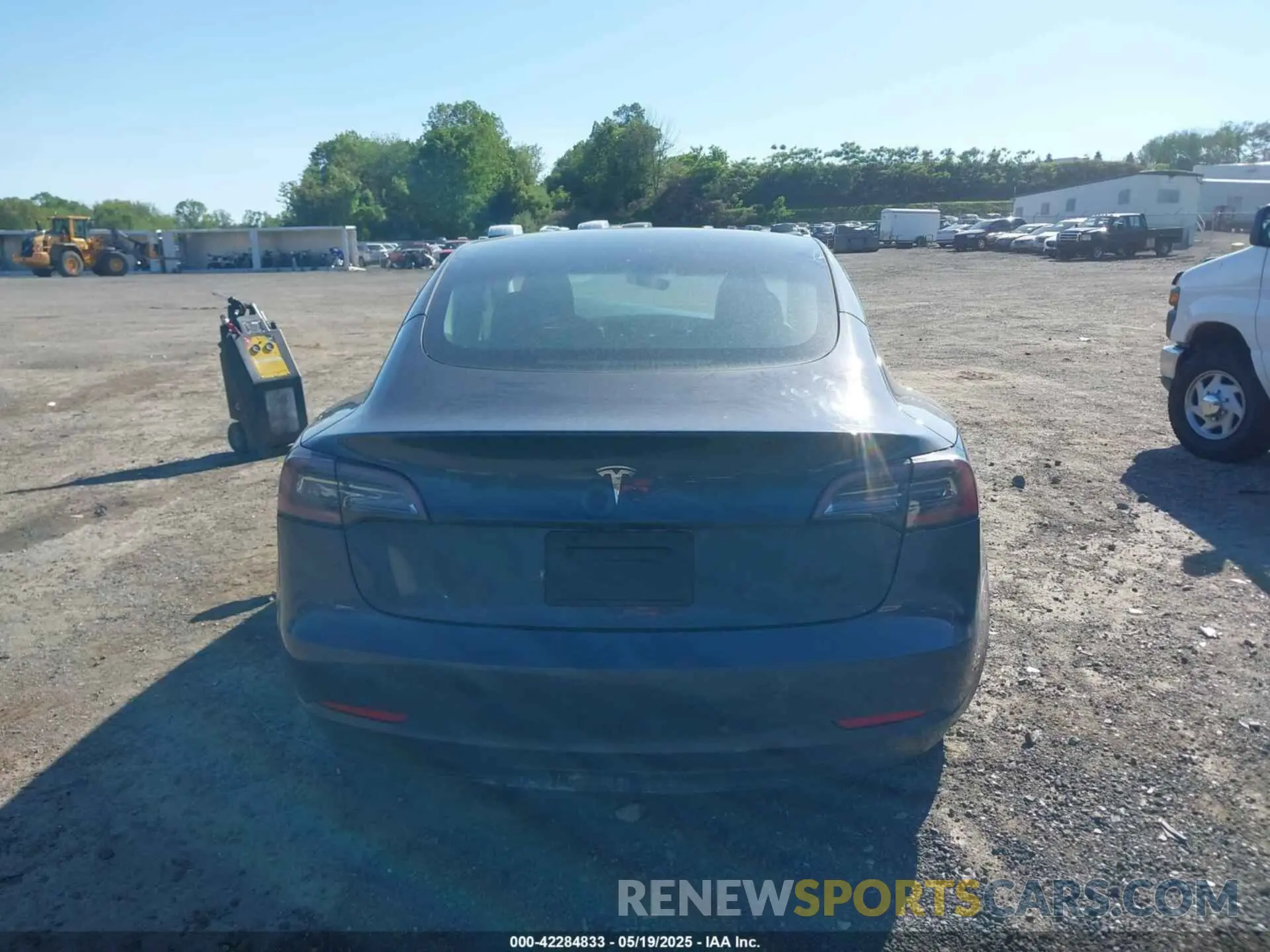 15 Photograph of a damaged car 5YJ3E1EA2PF492659 TESLA MODEL 3 2023