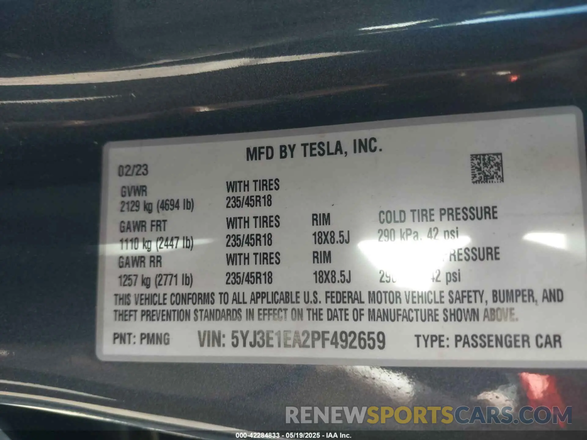 9 Photograph of a damaged car 5YJ3E1EA2PF492659 TESLA MODEL 3 2023