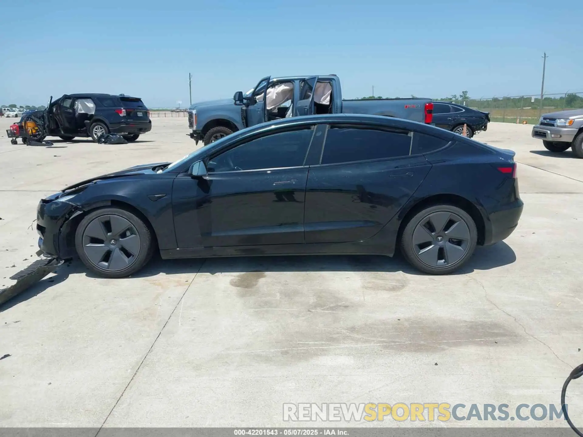 13 Photograph of a damaged car 5YJ3E1EA2PF501375 TESLA MODEL 3 2023