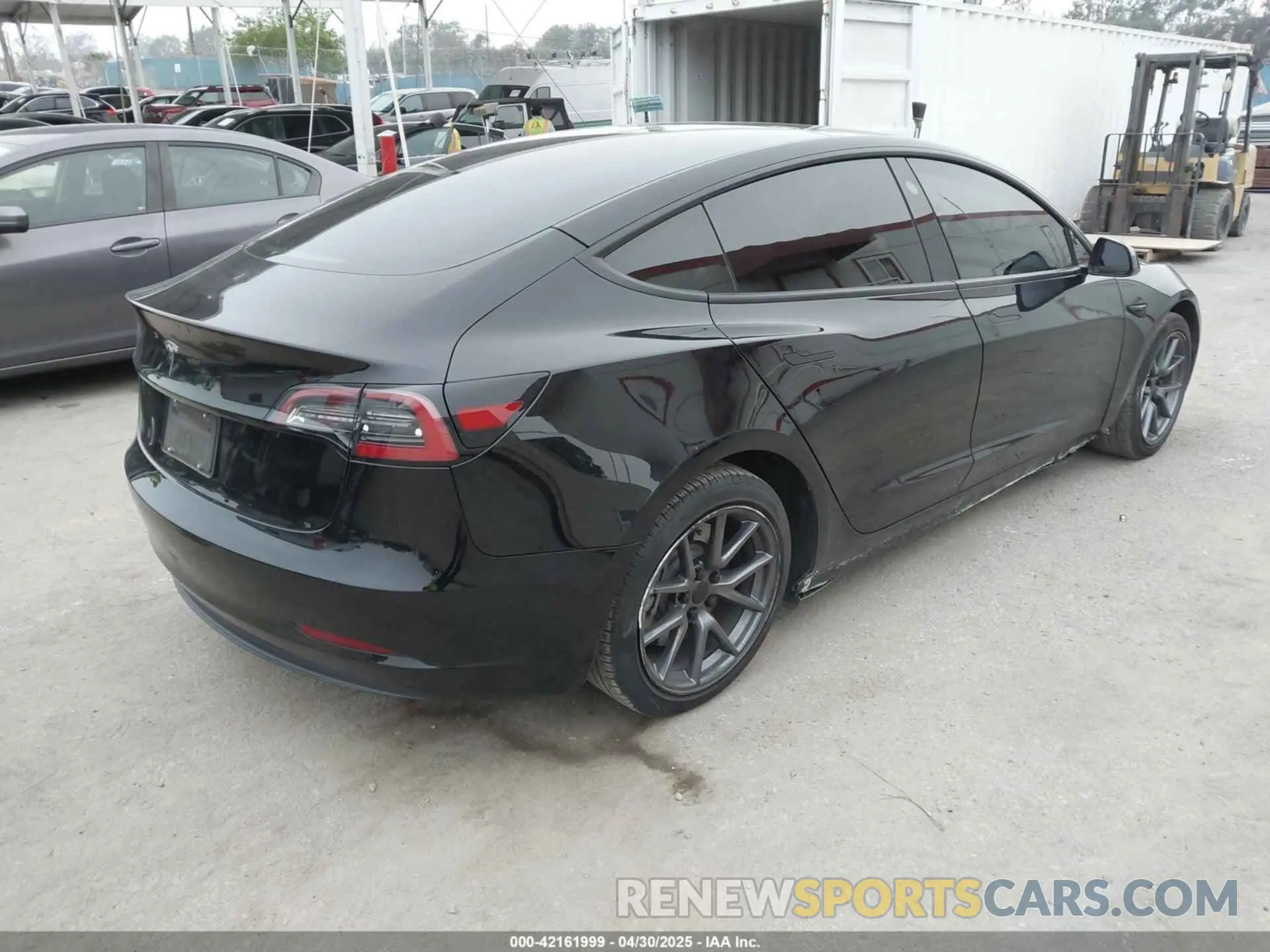 4 Photograph of a damaged car 5YJ3E1EA2PF502302 TESLA MODEL 3 2023
